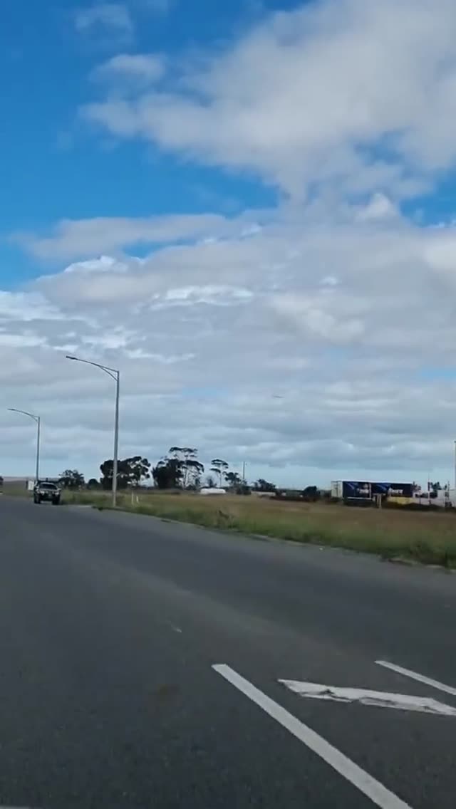 UFO Video – Melbourne, Australia