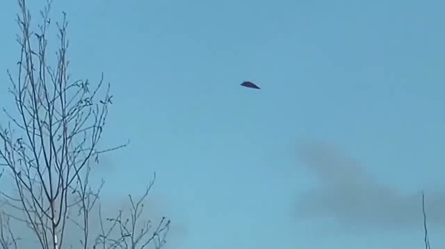 UFO Video – United Kingdom (April 19, 2021)