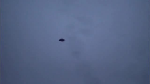 UFO Video – Maricopa, Arizona, USA (February 25, 2015)