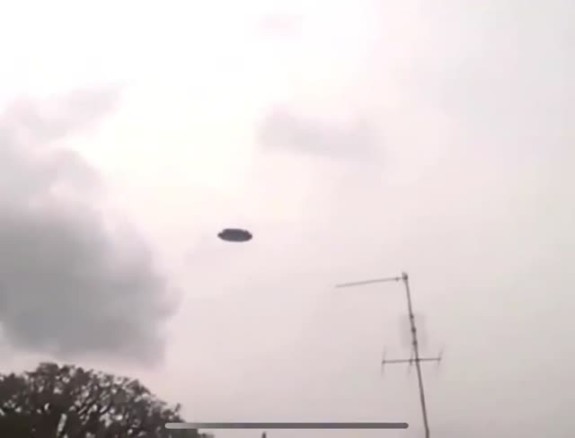 UFO Video – Milano, Italy (2016)