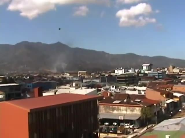 UFO Video – Costa Rica (2012)