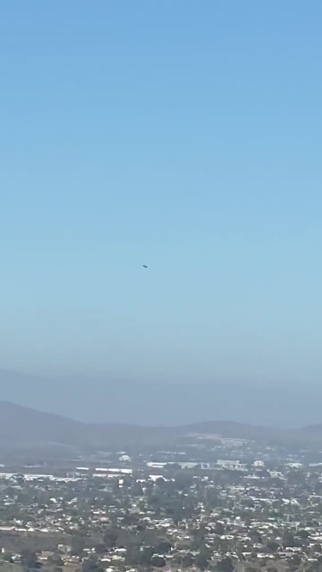 UFO Video – San Diego, CA (June 29, 2022)