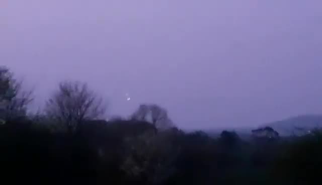 UFO Video – Dorset, United Kingdom (July 1, 2022)