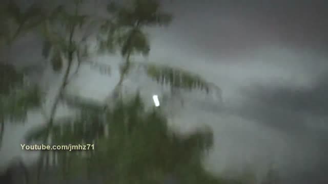 UFO Video – Cádiz, Spain (April 29, 2014)