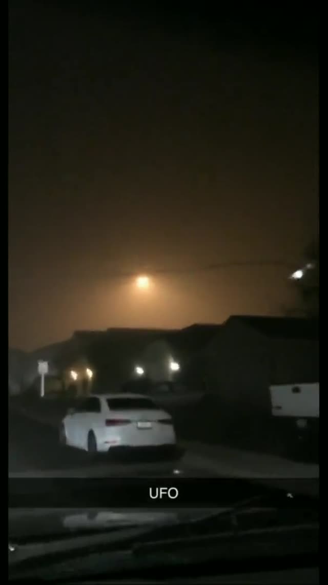 UFO Video – Peoria, AZ (April 2, 2020)